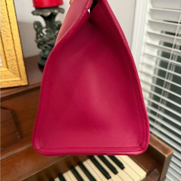 EUC Yves Saint Laurent Cabas Y Fuchsia Satchel with Gold Hardware - Picture 4 of 7